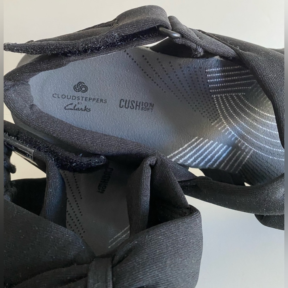 Clarks Cloudsteppers Arla Wide Width Black Sandals size 9.5 (US) - Picture 7 of 8